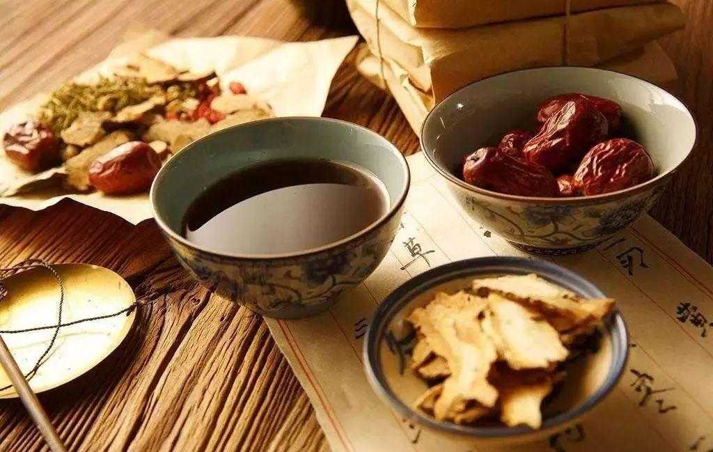 喝中药可以抽电子烟吗?