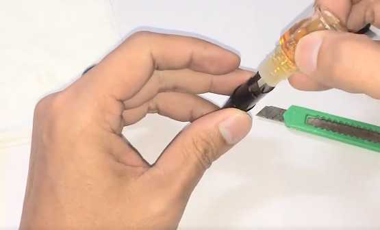 电子烟烟弹怎么加烟油?