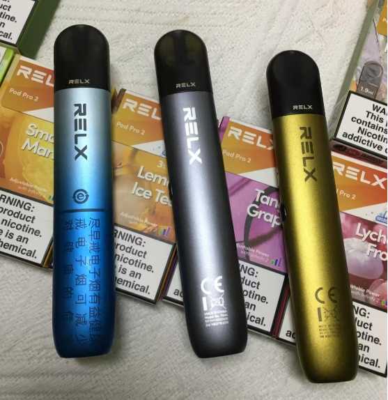 电子烟别瞎买！Zgar冰熊对决悦刻幻影Pro，果味党和续航党分别该对谁“闭眼入”？
