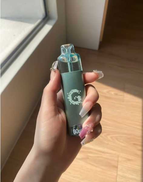 高维GOWIF CHILL一次性电子烟推荐：双陶瓷雾化芯实测，口感与续航能否兼得？