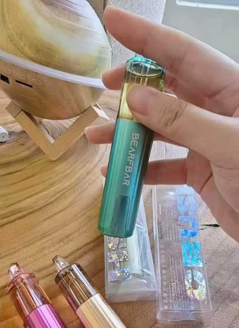 比熊三代15000口评测：透明油仓+双显屏幕，FEELM MAX陶瓷芯真实体验如何？